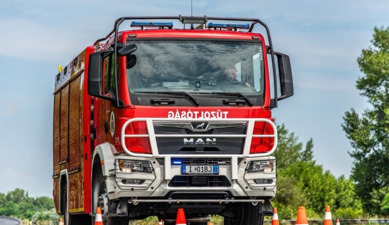 Gépjárműfecskendőt szenteltek Mátészalkán