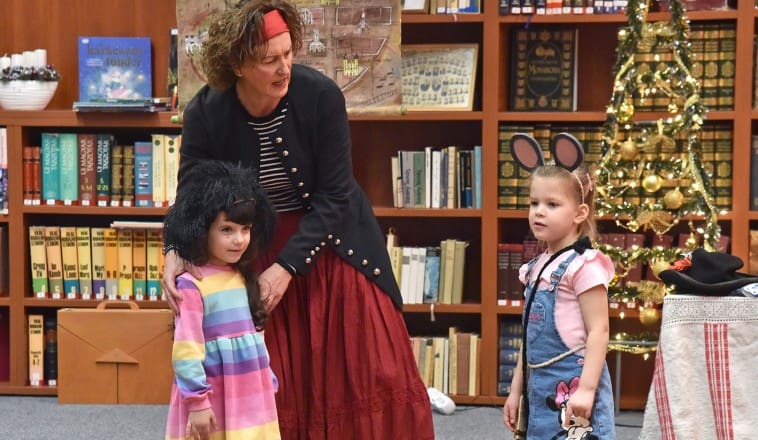 Mesés Karácsony a könyvtárban