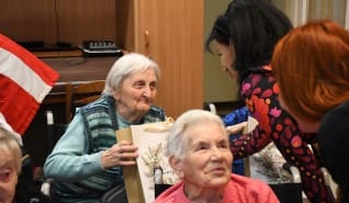 Szeretet, tisztelet, méltóság és hála – ezekkel tartozunk az időseknek