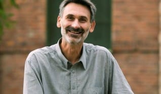 Pál Feri segít megőrizni az életkedvünket Mátészalkán