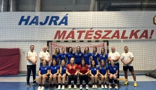 Vasárnap meccsnap. Hajrá lányok!