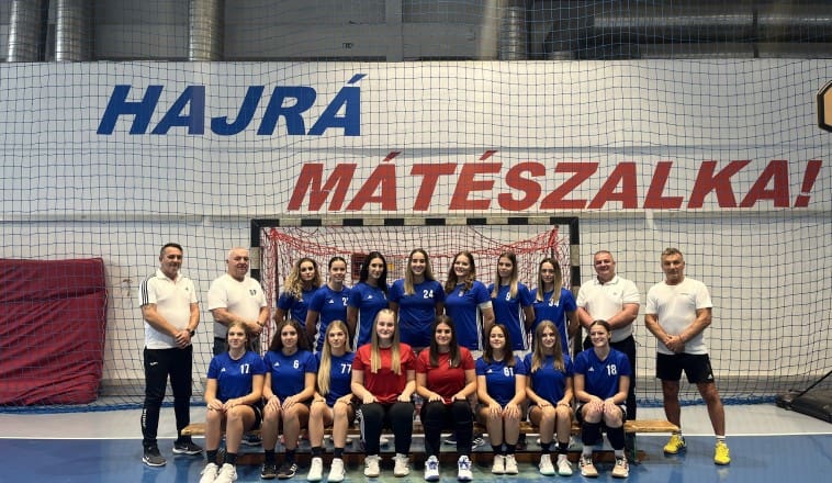 Vasárnap meccsnap. Hajrá lányok!