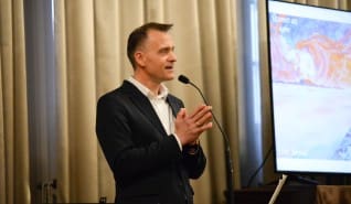 Üzenet az égbe – magyar versből szívbe