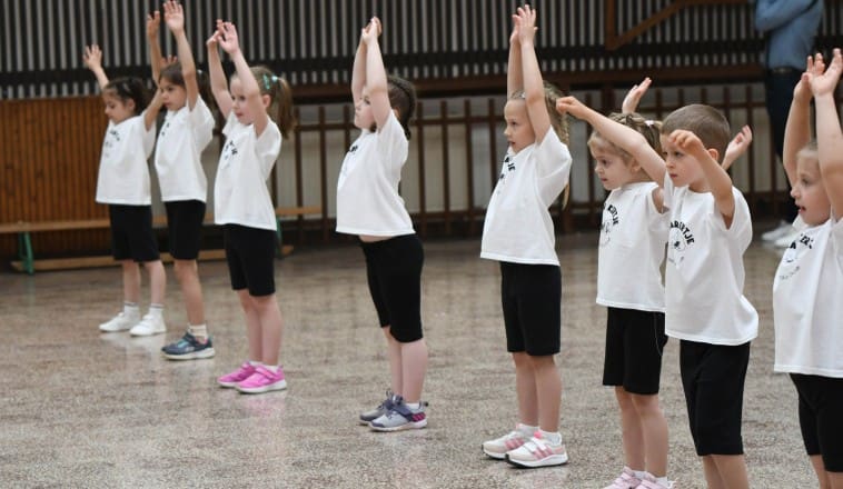 Tornabemutatót tartott a Mária Kertje