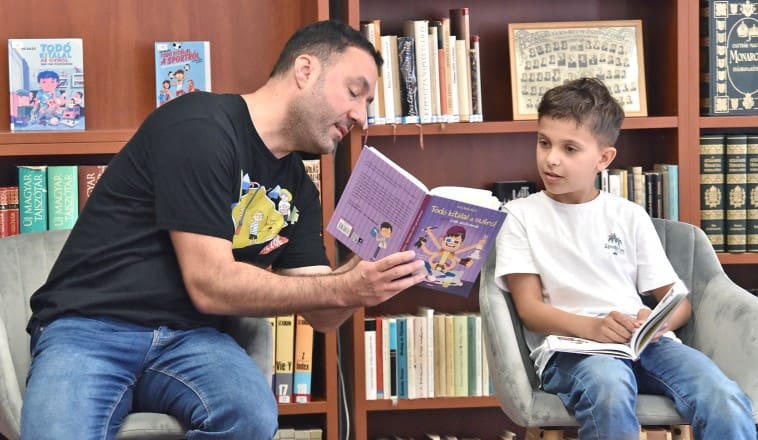 Kortárs meseíró járt a könyvtárban